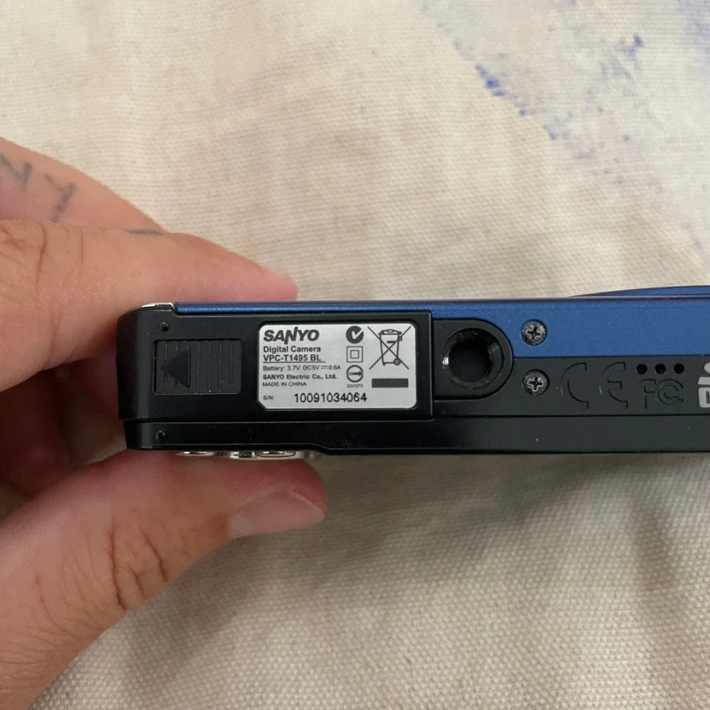 Sanyo VPC-T1495 Blue Digital Camera 14.0MP 5x Optical Zoom 720p HD‎ Digicam